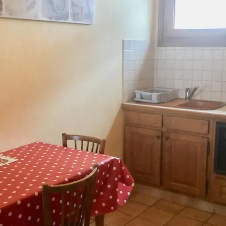 Apartment Cosy Avec Wi-fi, Proche Centre, Telecabines Et Commodites, Parking Prive - Fr-1-671-129